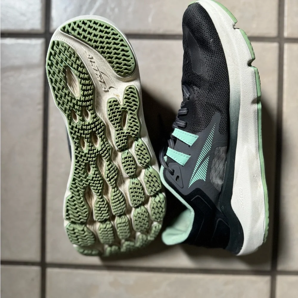 Women’s Altra provision 6 - Picture 2 of 5